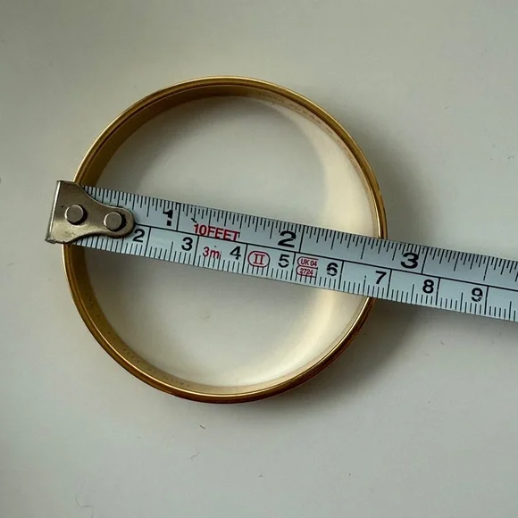 Kate spade gold idiom bangle bracelet “this is the year to…” - Picture 2 of 6